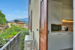 Family Apartment, Multiple Bedrooms, 2 Bathrooms (Boutique Terrace Apartment In The) | Interior