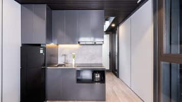 Fridge, oven, stovetop, rice cooker