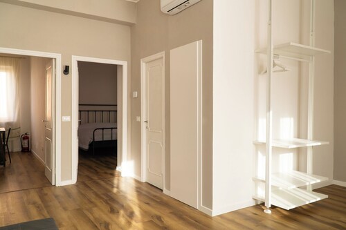 Cozy apartment in Torrette area, small condominium, few km from Ancona