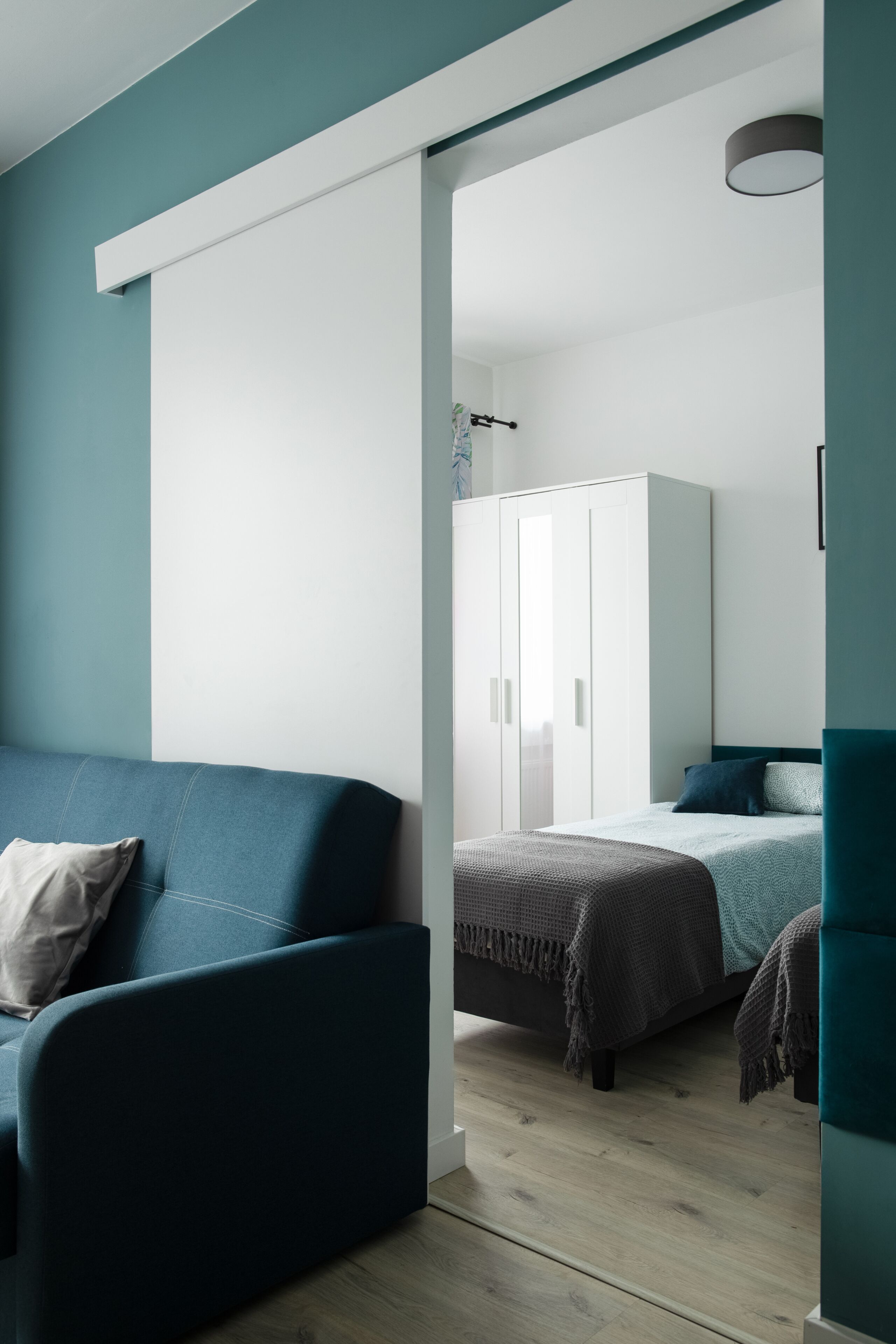 Laptop workspace, iron/ironing board, free WiFi