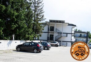 Self parking (PLN 20 per day)