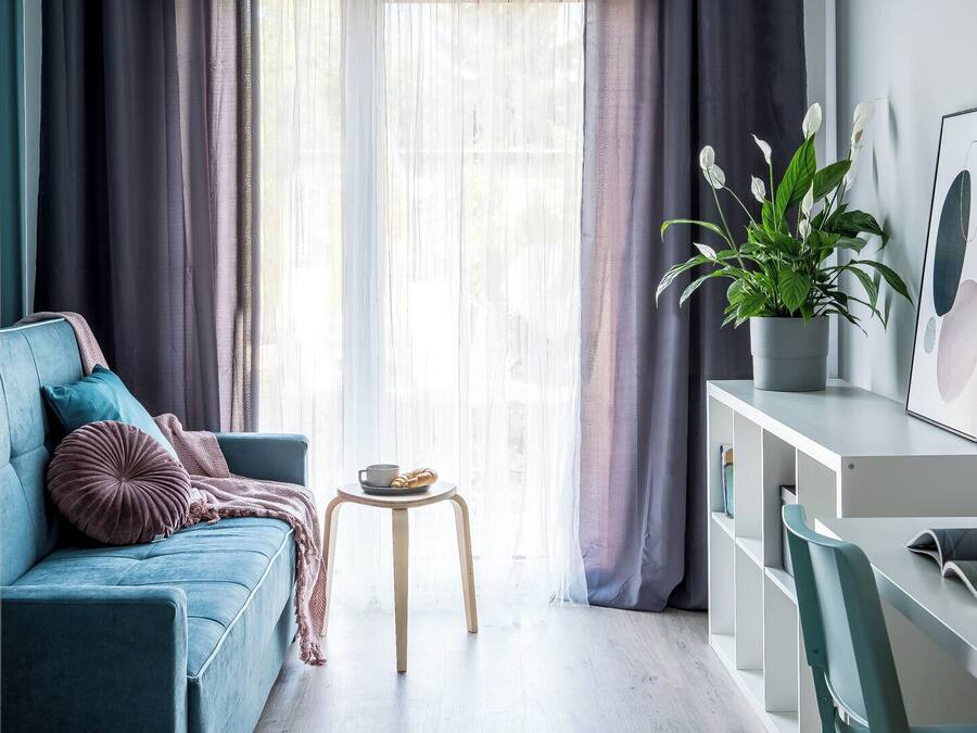 Laptop workspace, iron/ironing board, free WiFi