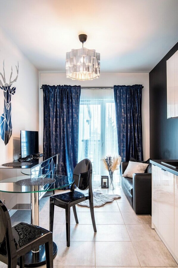 Apartemen Romantis, balkon | Area keluarga