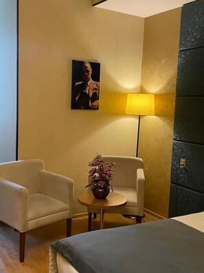 Chambre Double Standard, vue ville | Literie de qualité supérieure, minibar, coffres-forts dans les chambres