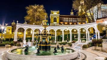 Fassade der Unterkunft – Abend/Nacht