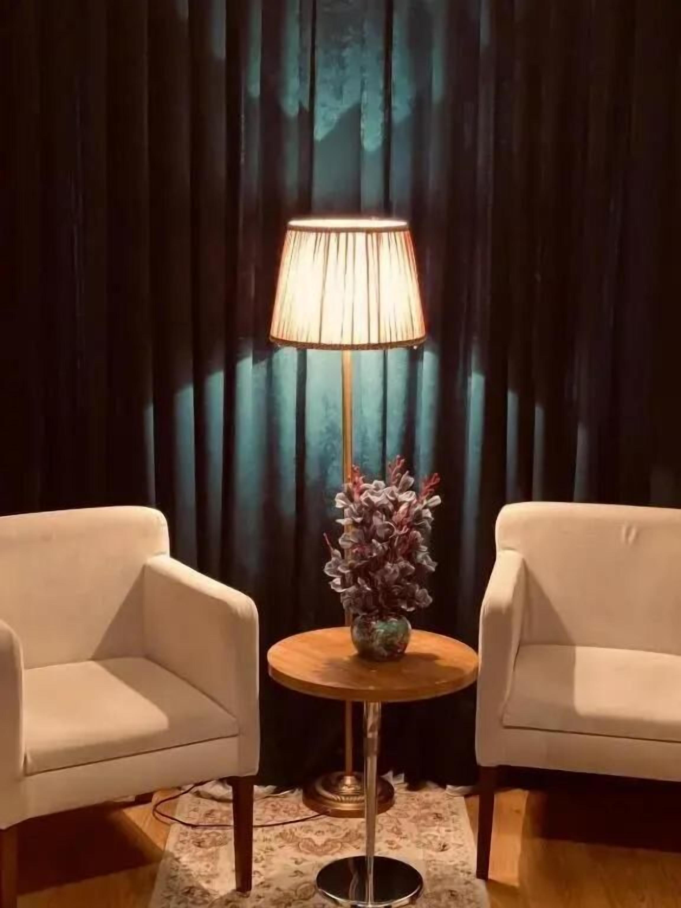 고급 침구, 미니바, 객실 내 금고, 각각 다른 스타일의 인테리어