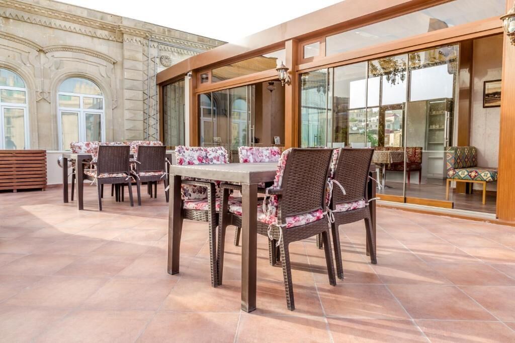 Tägliches inbegriffenes Frühstücksbuffet