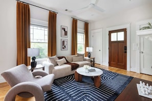 TV, offices - Canvas Haven (Atlanta)