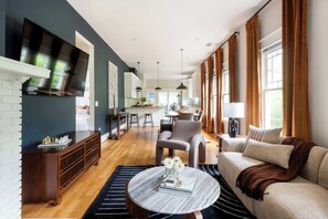 TV, offices - Canvas Haven (Atlanta)