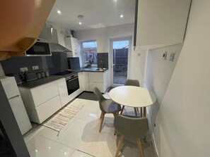 Ferienhaus, 1 Schlafzimmer, Raucher, Balkon | Eigene Küche