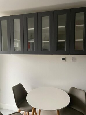 Maison, 1 chambre, fumeur, balcon | Restauration