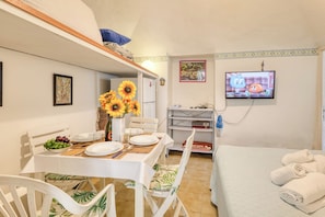 Departamento familiar, varias habitaciones (Best House Porto Vecchio E Ciclabile) | 1 habitación, wifi gratis y ropa de cama