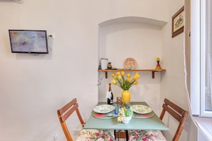 Departamento estándar, varias habitaciones, 2 baños (Aurora La Petite Maison) | Restaurantes