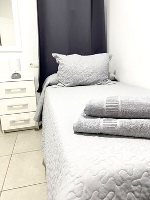 2 bedrooms, iron/ironing board, WiFi, bed sheets - Casa Yei - Stay by the sea! (Puerto del Carmen)