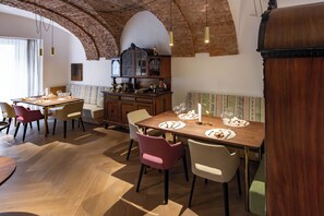 Restaurant - Boutique Hotel Zum Goldenen Hirschen (Gmunden)