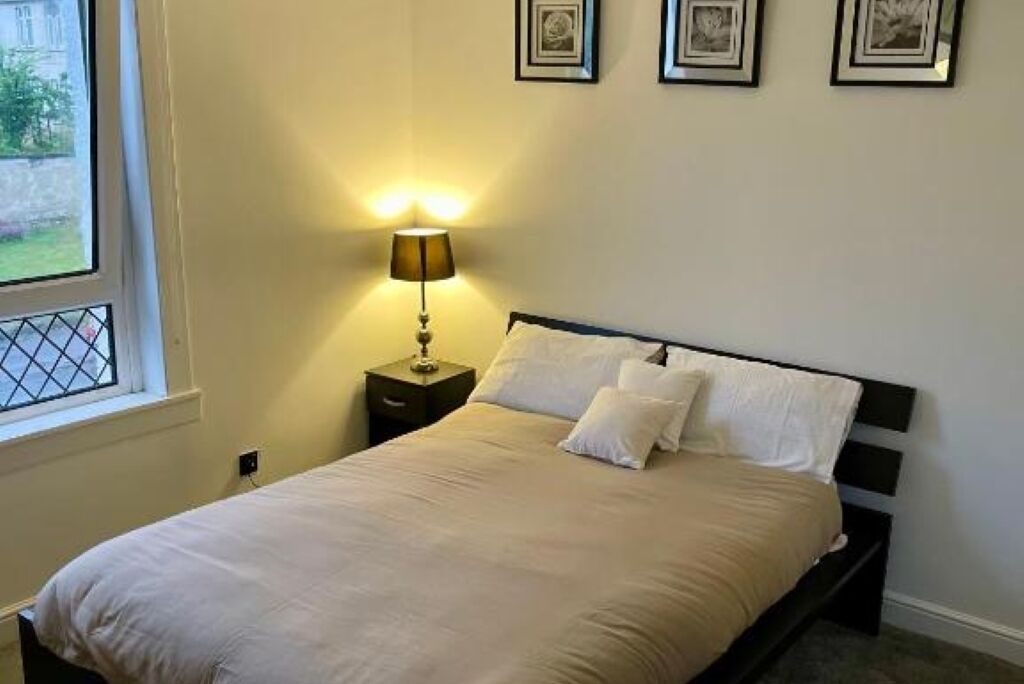 3 soveværelser, skrivebord, strygejern/strygebræt, gratis Wi-Fi