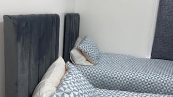 3 makuuhuonetta, silitysrauta/-lauta, ilmainen Wi-Fi, vuodevaatteet