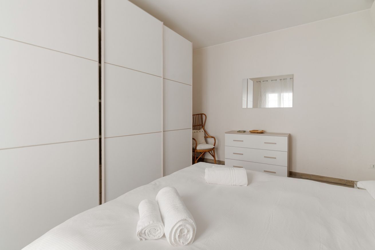 2 chambres, fer et planche à repasser