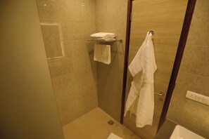 Deluxe Double or Twin Room, 1 Bedroom, Park View | Bathroom | Slippers - Goa Country Club By Pearl Near Udyog vihar Yashobhoomi (Gurugram)