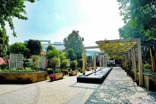 Goa Country Club By Pearl Near Udyog vihar Yashobhoomi