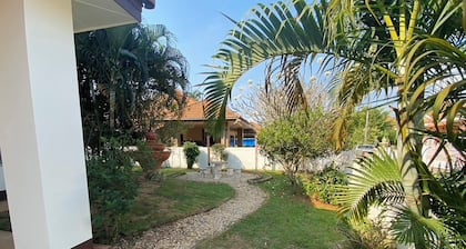 The Garden House
A large Family House, fully furnished and equipped.