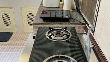 微波炉、烤箱、炉灶