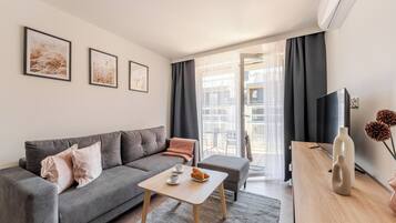 Apartment, Kitchenette, Beachside | 1 bedroom, iron/ironing board, free WiFi