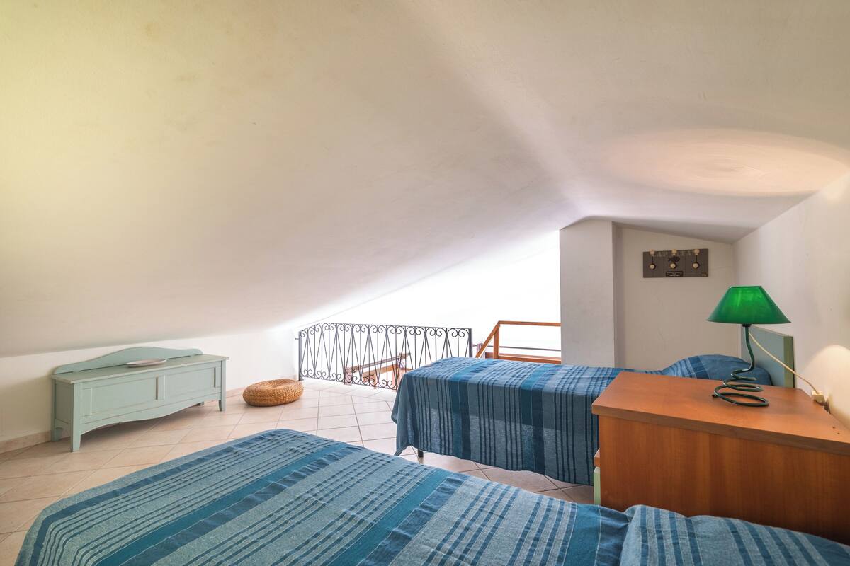 Familieleilighet, flere soverom (Il Borgo 13/2 700m From The Beach) | 2 soverom, wi-fi (inkludert) og sengetøy