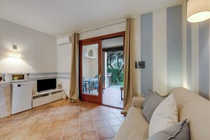 Familienapartment, Mehrere Schlafzimmer (Il Borgo 10/5 700m From The Beach) | Wohnbereich