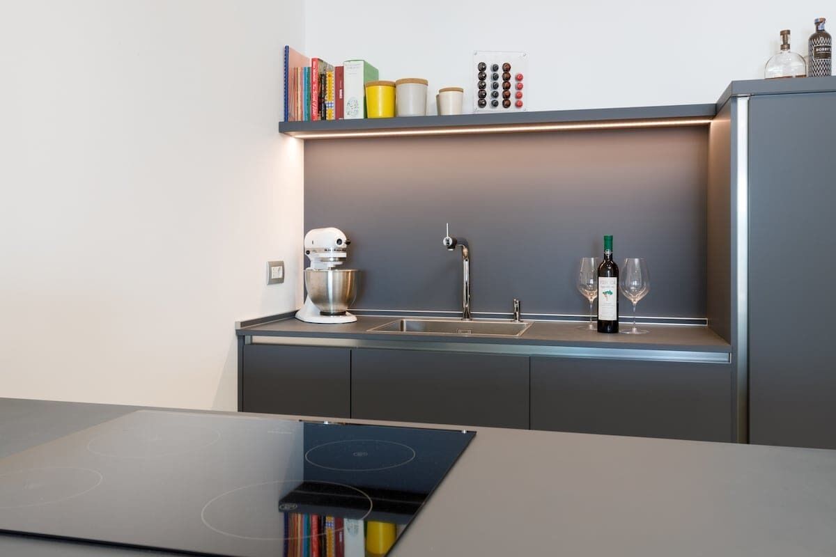 Kühlschrank, Ofen, Herdplatte, Geschirrspüler