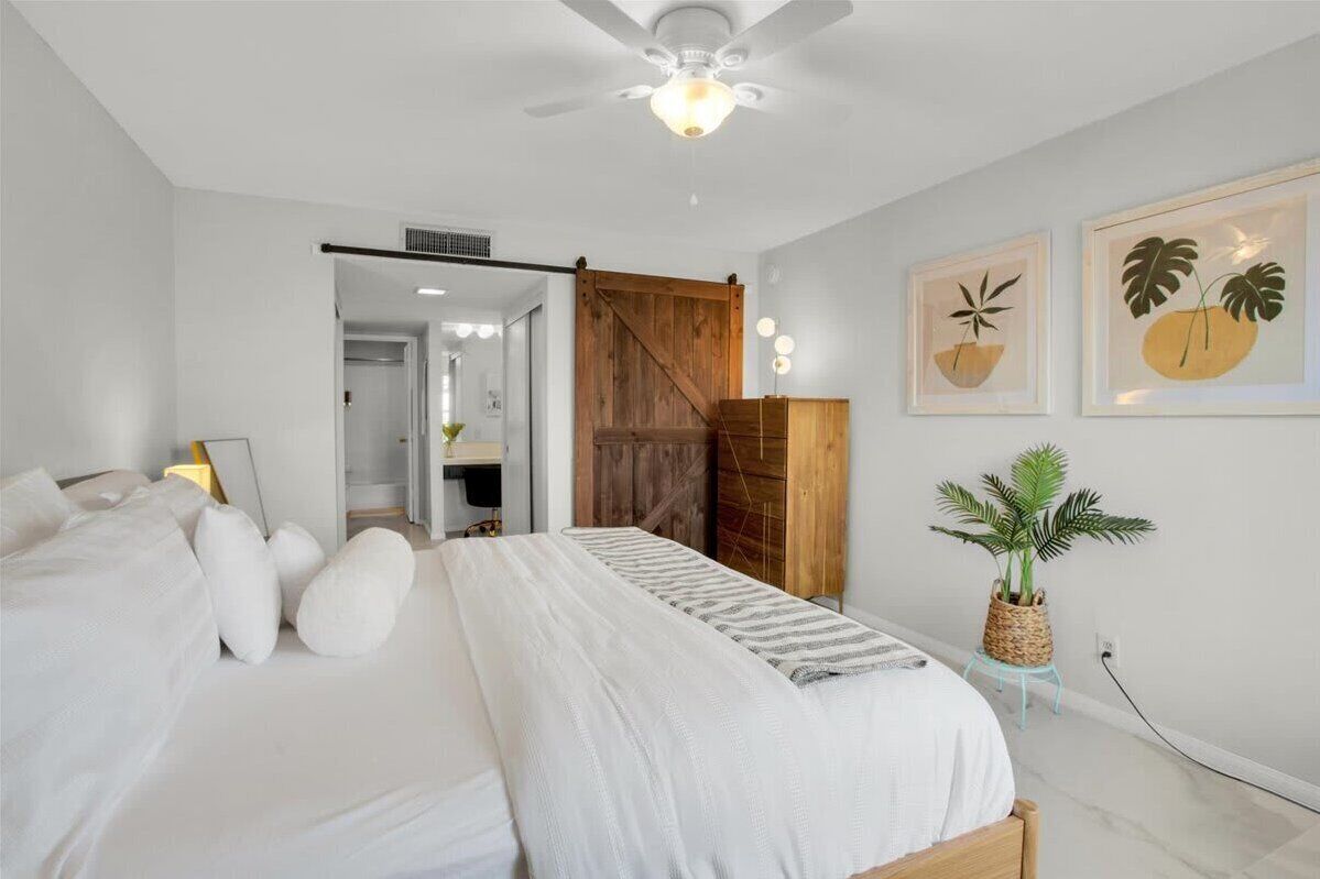 1 habitación, tabla de planchar con plancha, wifi y ropa de cama 