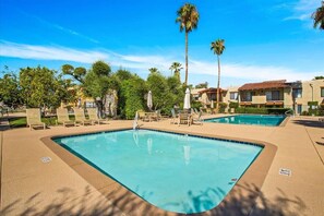 Pool - The Rancho Club Estados (Palm Springs)