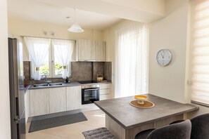 Private kitchen - Dream Day Villa
Charming 3-bedroom villa with AC, WiFi in amazing Psathopirgos (Psathopirgos)