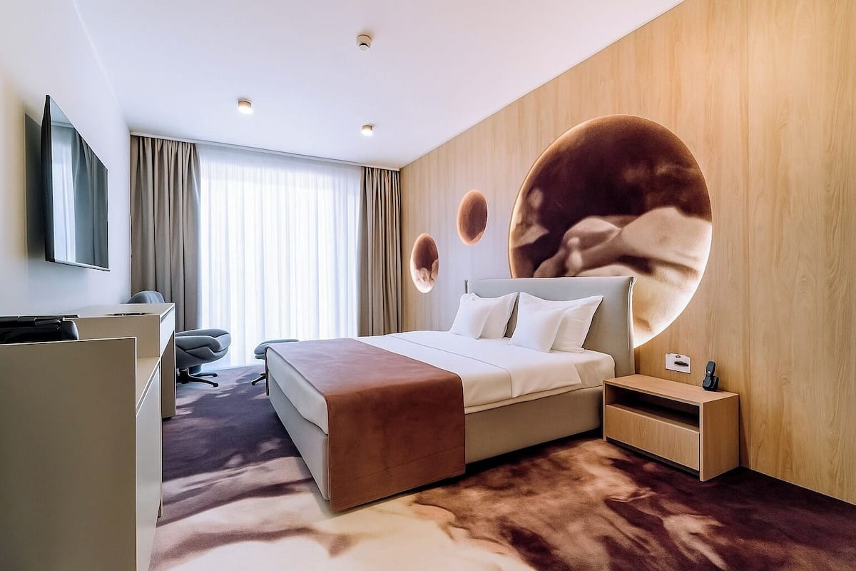 Business Double Room, City View