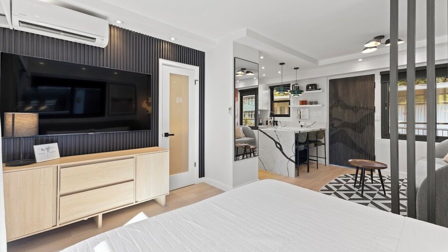 The Walk-Up Waikiki Beach