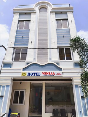 Exterior - Hotel Venzaa Vijay Nagar (Indore)