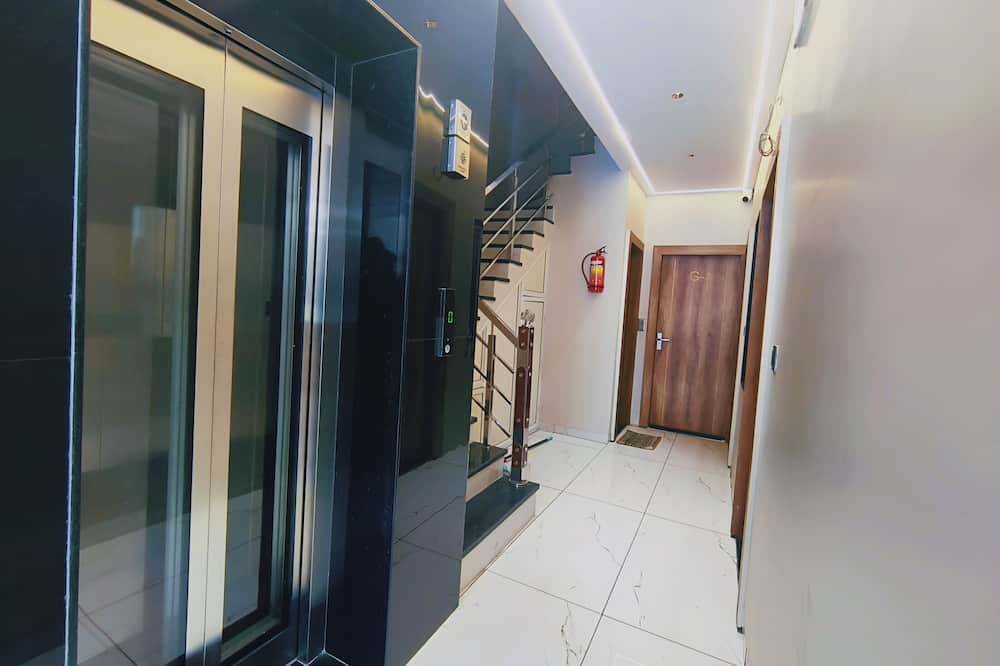 Hotel Venzaa Vijay Nagar