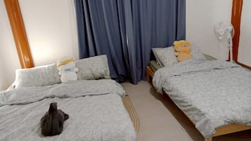 Vila, vista para a piscina | 4 quartos, Wi-Fi de cortesia, roupa de cama