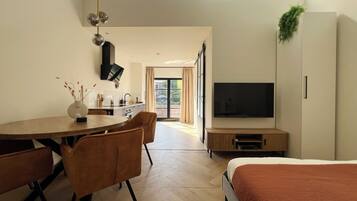 1 chambre, fer et planche Ă repasser, Wi-Fi, draps fournis