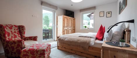 1 habitación, tabla de planchar con plancha, wifi gratis y ropa de cama