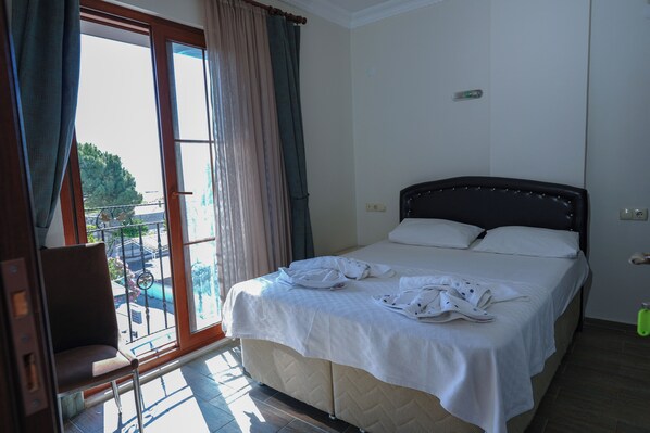 Standard Room | Free WiFi, bed sheets - Akçay Otel Ege (Edremit)