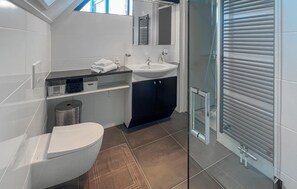 Shower, hair dryer - 3 bedroom cozy home in Lemmer (Lemmer)