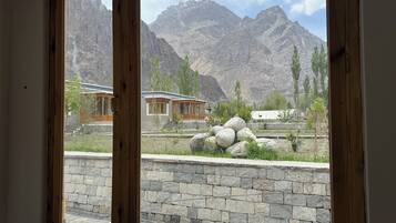 Desk, laptop workspace, free WiFi