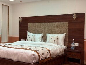 Luxury Cottage | Desk, laptop workspace, free WiFi - The Dune Escape (Hunder)