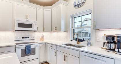 Walk to the Waves: Coastal Kure Beach Retreat