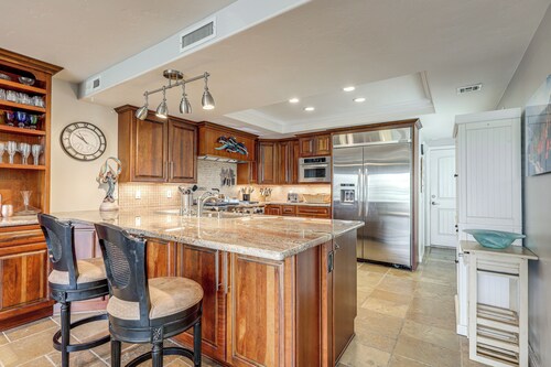 Chic Coastal Home w/ Outdoor Oasis in Oxnard!