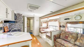 House (1 Bedroom) | Interior