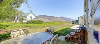 Sierra Nevada Mtn Views: Gardnerville Getaway