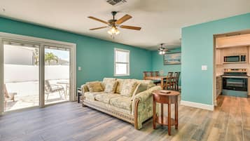 Apartment (2 Bedrooms) | Front of property