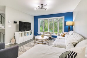 House (4 Bedrooms) | Interior